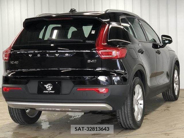 Volvo XC40 2021-07 370253-16