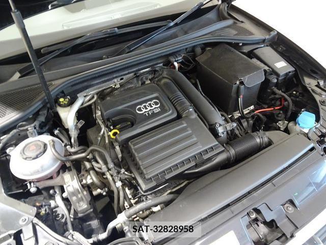 Audi A3 2018-04 214202-16