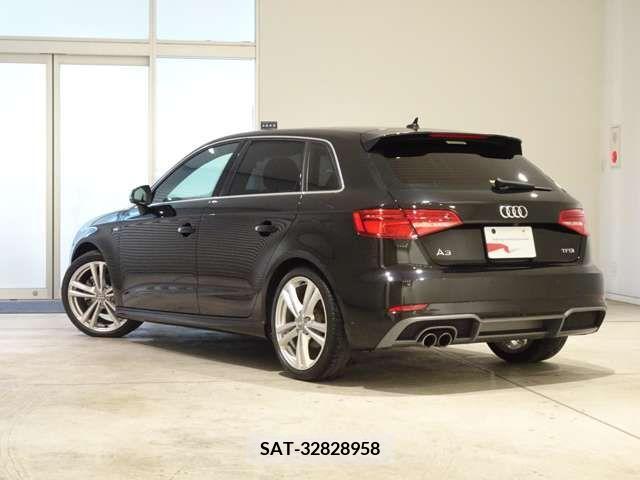 Audi A3 2018-04 214202-5