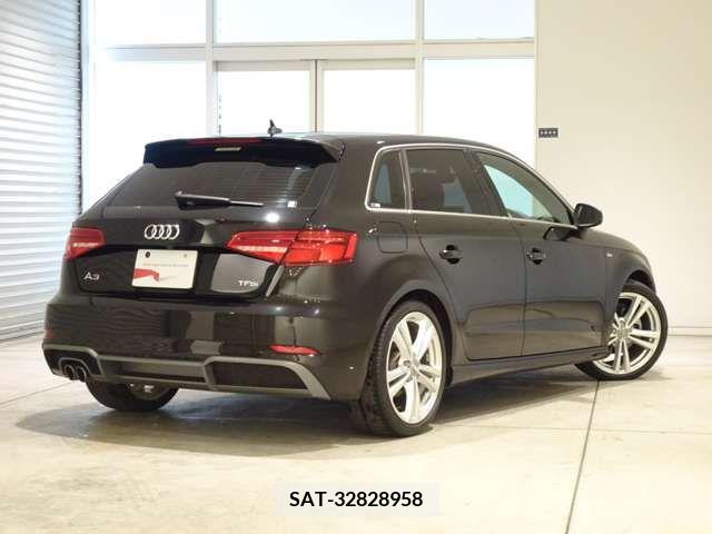 Audi A3 2018-04 214202-1