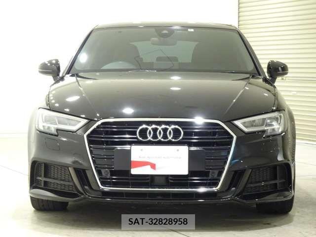 Audi A3 2018-04 214202-2