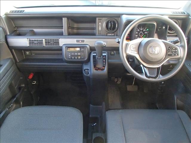 Honda N-VAN 2019-02 189558-1