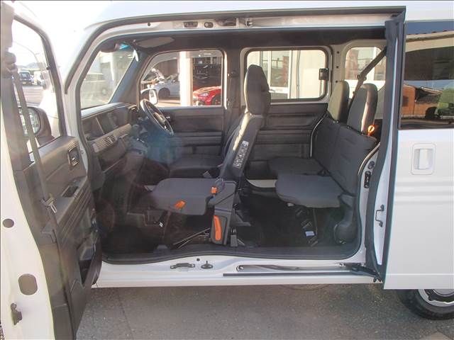 Honda N-VAN 2019-02 189558-13