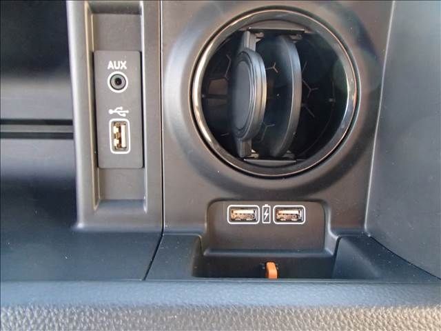 Honda N-VAN 2019-02 189558-11