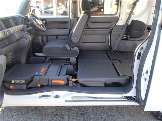 Honda N-VAN 2019-02 189558-15