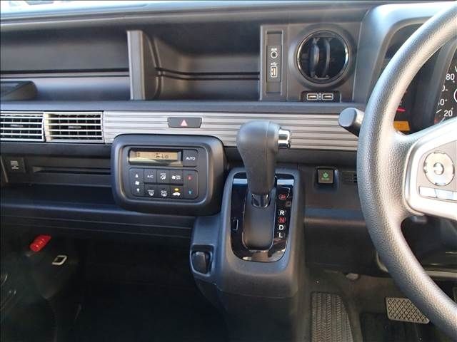 Honda N-VAN 2019-02 189558-10