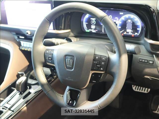 Toyota CROWN 2023-12 358175-6