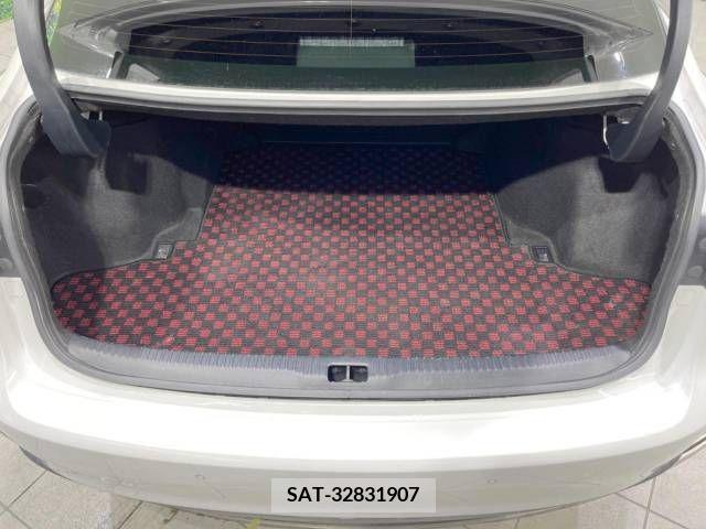 Lexus IS 2014-05 275345-10
