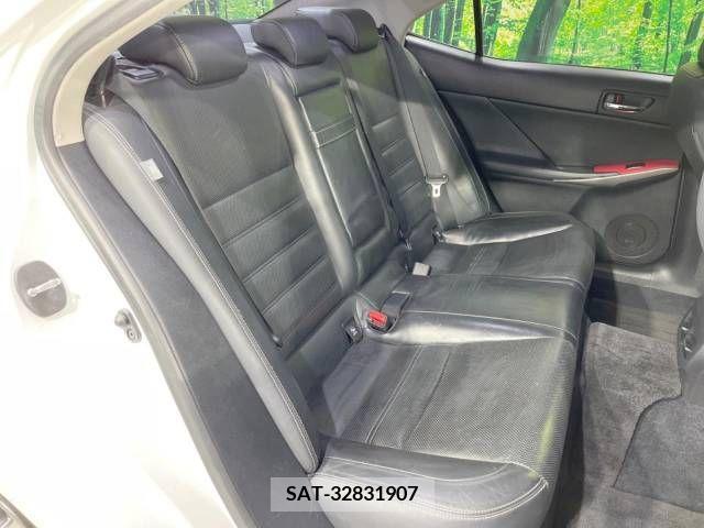 Lexus IS 2014-05 275345-9