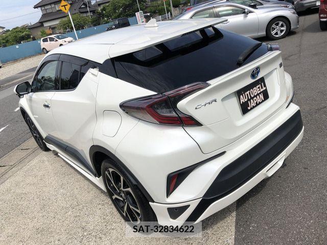 Toyota C-HR 2018-06 323042-19
