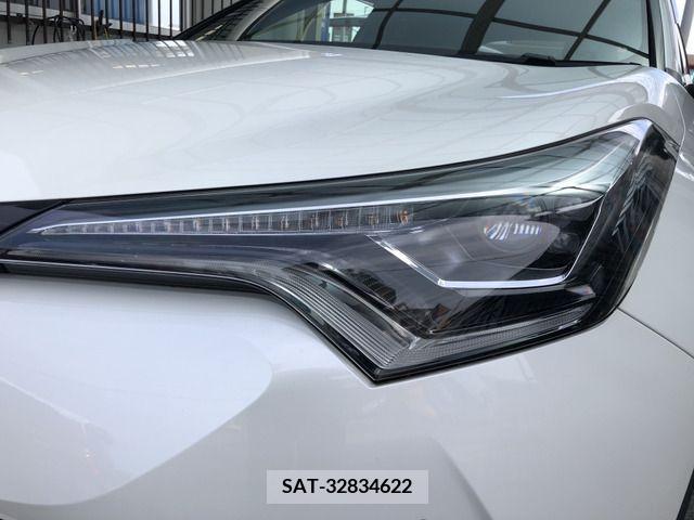 Toyota C-HR 2018-06 323042-17