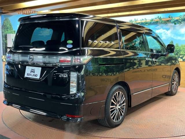 Nissan ELGRAND 2016-10 186514-17