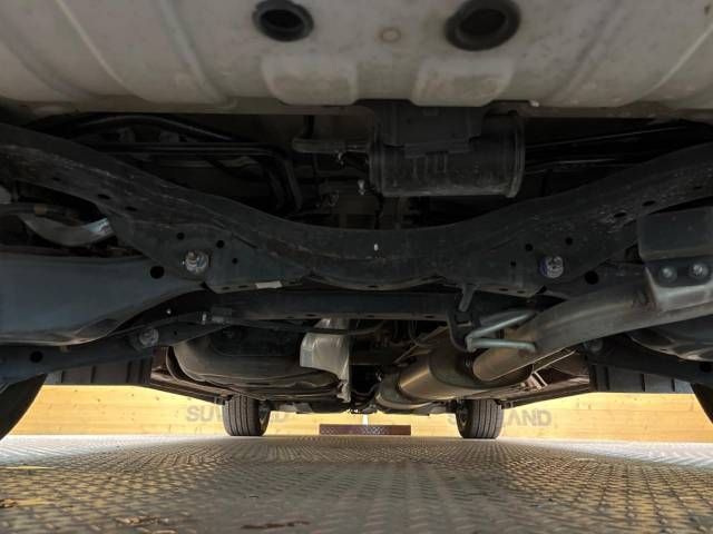Nissan ELGRAND 2016-10 186514-19