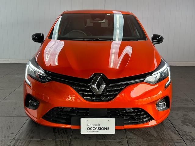 Renault LUTECIA 2023-01 23694-3