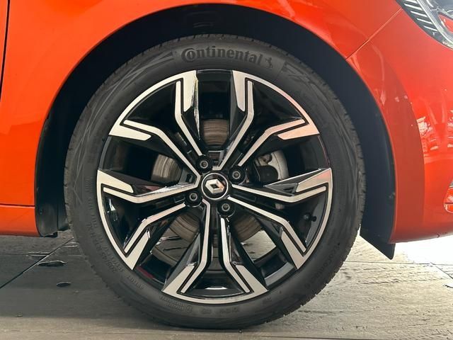 Renault LUTECIA 2023-01 23694-17