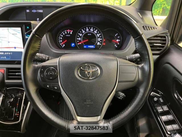 Toyota VOXY 2018-12 336595-12