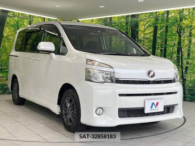 Toyota VOXY 2012-02 326472-17