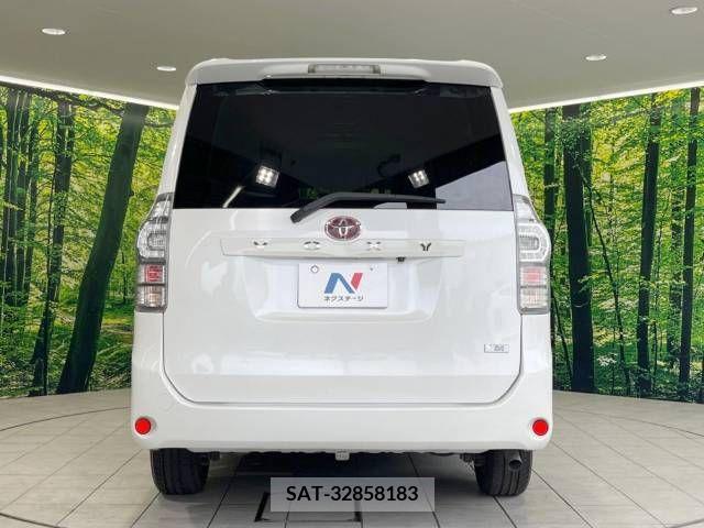 Toyota VOXY 2012-02 326472-16