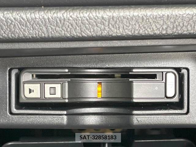 Toyota VOXY 2012-02 326472-7