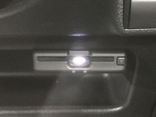 Mitsubishi EK X 2021-02 190480-24