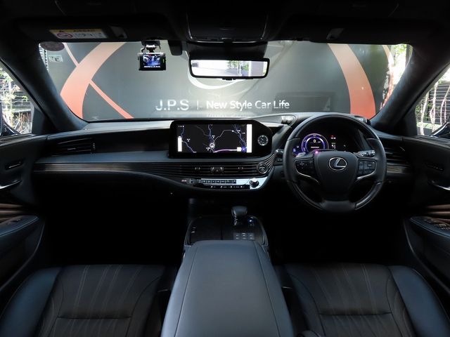 Lexus LS 2023-03 22736-2