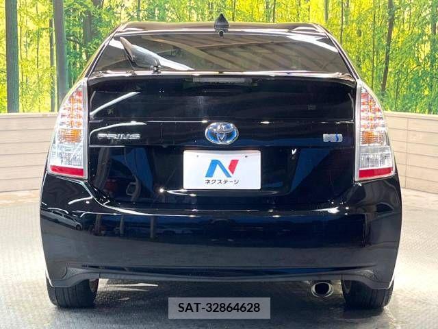 Toyota PRIUS 2011-10 322021-15