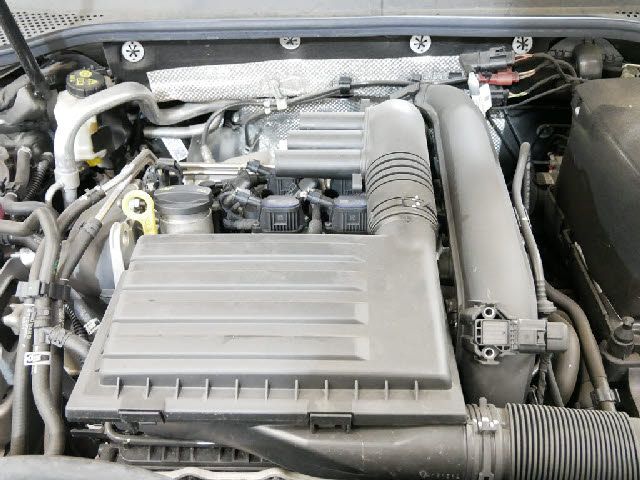 VolksWagen PASSAT 2016-05 13371-29