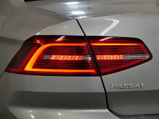 VolksWagen PASSAT 2016-05 13371-28