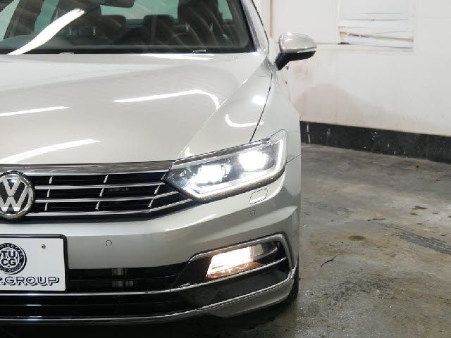 VolksWagen PASSAT 2016-05 13371-24