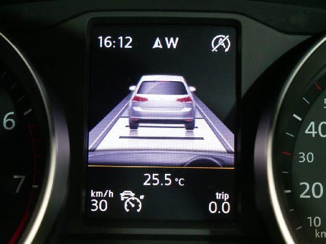 VolksWagen PASSAT 2016-05 13371-6