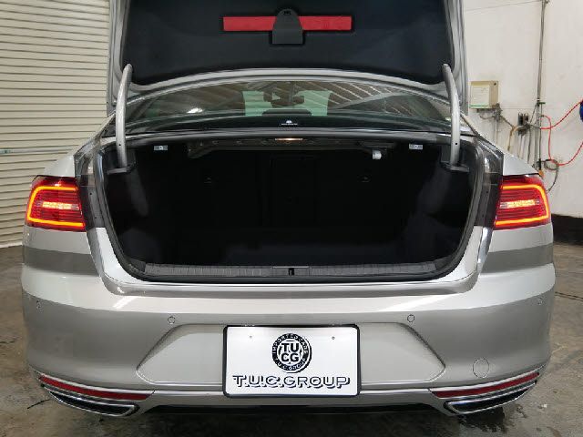 VolksWagen PASSAT 2016-05 13371-23