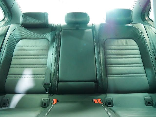 VolksWagen PASSAT 2016-05 13371-22