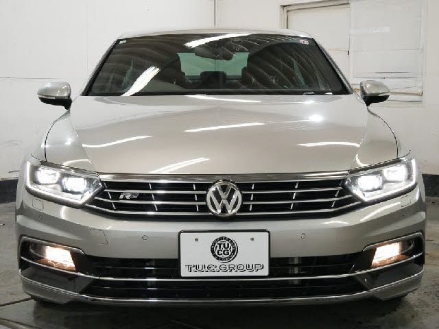 VolksWagen PASSAT 2016-05 13371-8
