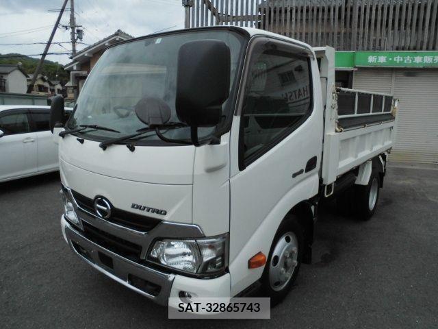 Hino DUTRO 2017-01 296728-0