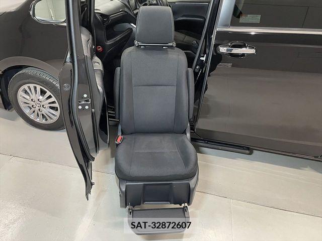 Toyota ESQUIRE 2015-03 268463-1