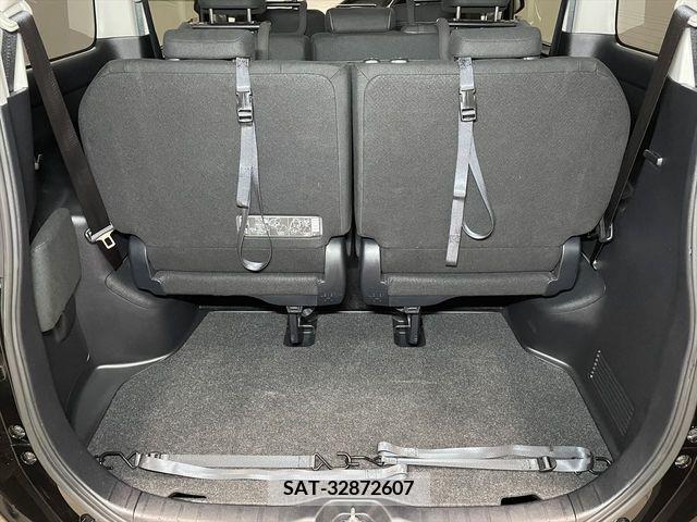 Toyota ESQUIRE 2015-03 268463-4