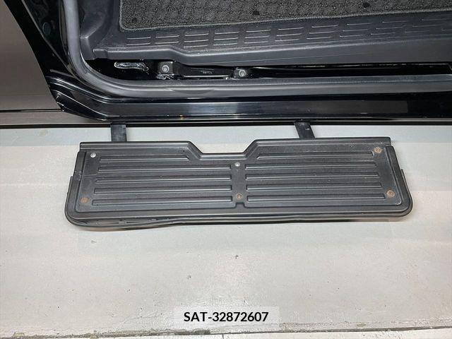 Toyota ESQUIRE 2015-03 268463-5