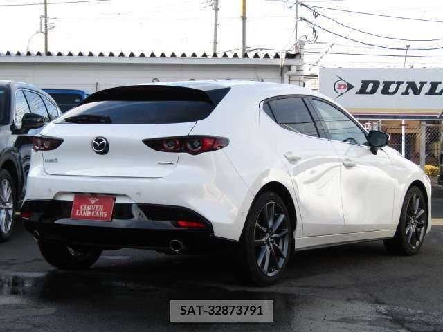 Mazda MAZDA3 2019-07 209588-3