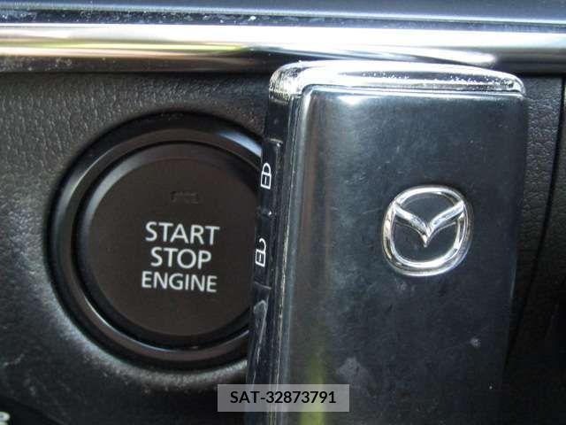 Mazda MAZDA3 2019-07 209588-14