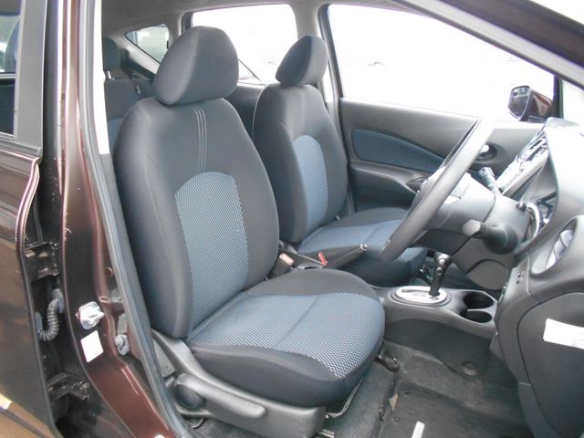 Nissan NOTE 2015-02 322-7