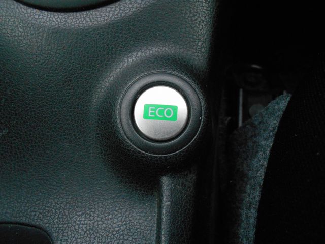 Nissan NOTE 2015-02 322-15