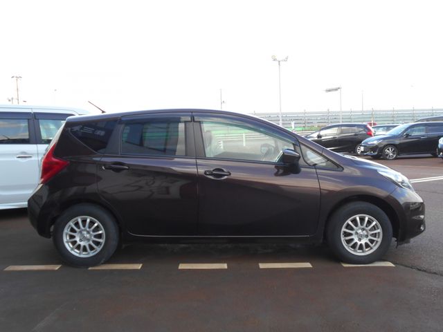 Nissan NOTE 2015-02 322-4