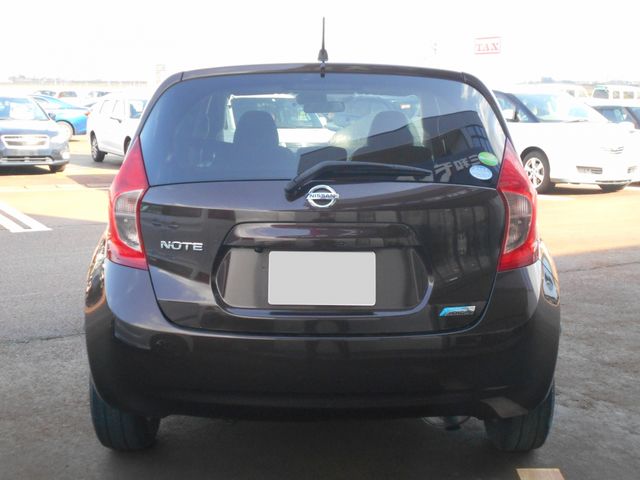 Nissan NOTE 2015-02 322-6