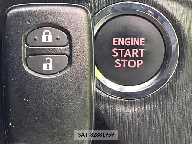 Toyota VITZ 2012-03 257273-6