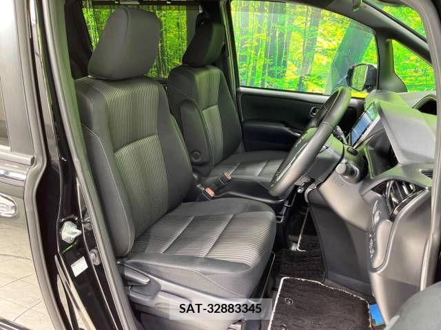 Toyota VOXY 2019-02 321599-8
