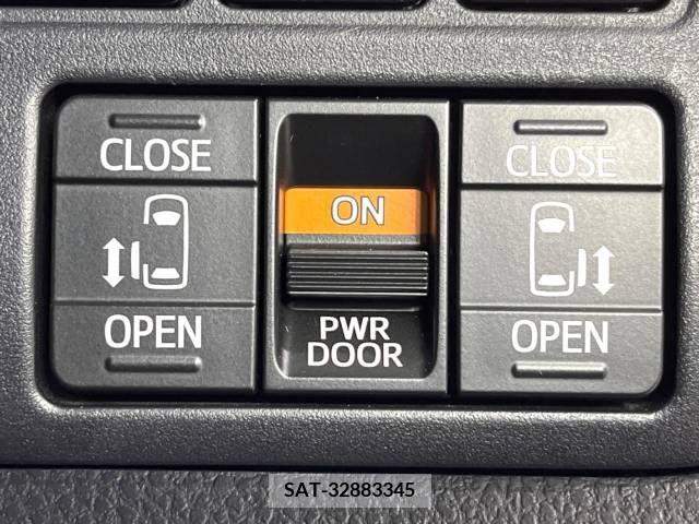 Toyota VOXY 2019-02 321599-5