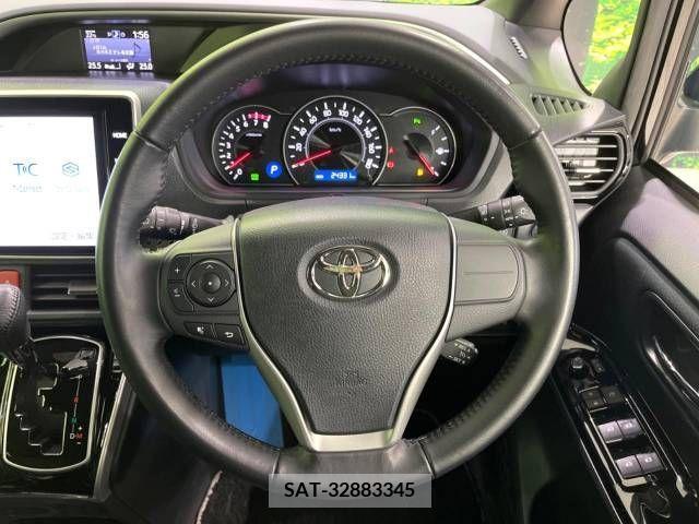 Toyota VOXY 2019-02 321599-12