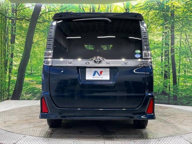 Toyota VOXY 2018-07 188380-12