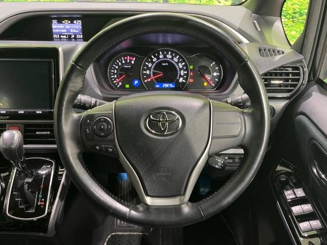 Toyota VOXY 2018-07 188380-16