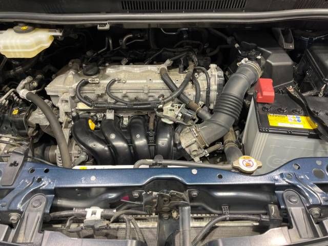 Toyota VOXY 2018-07 188380-19